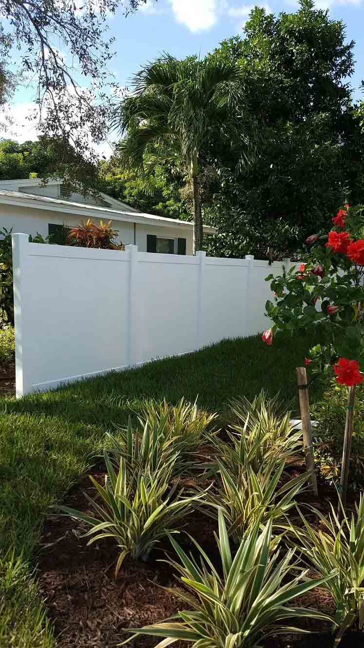 Vinyl Fence — Cape Coral, FL — Premier Fence of SWFL