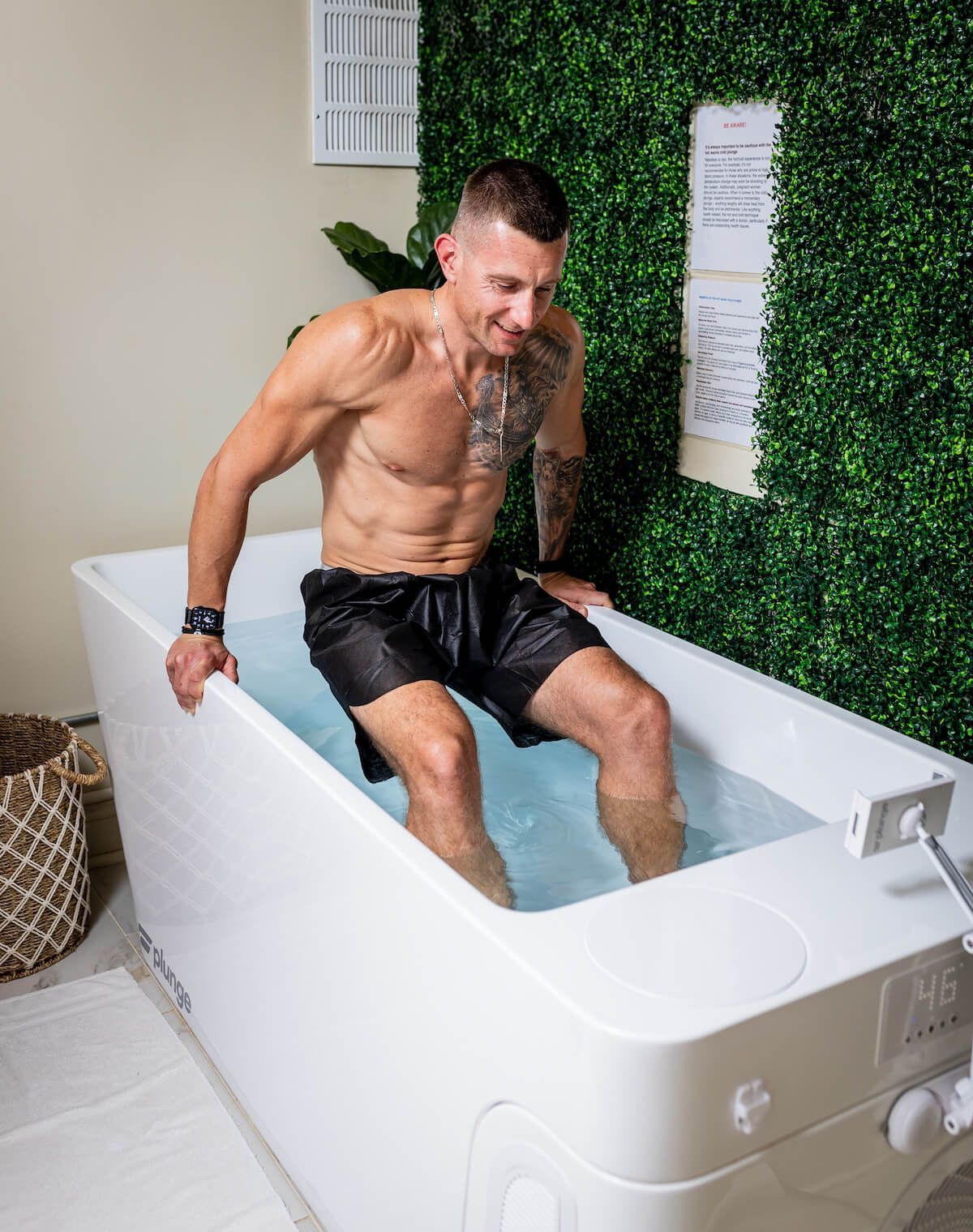Cold plunge spa treatment 