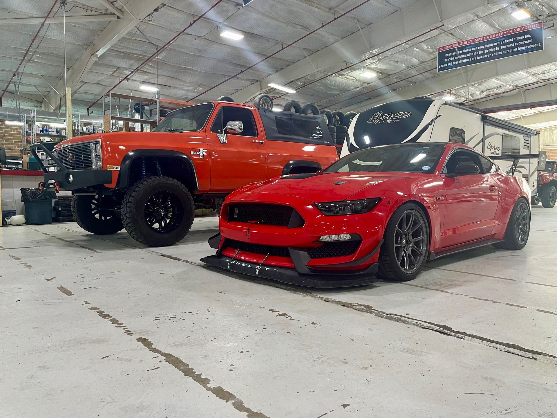 Inside Shop | Buddy Isles Tire and Automotive