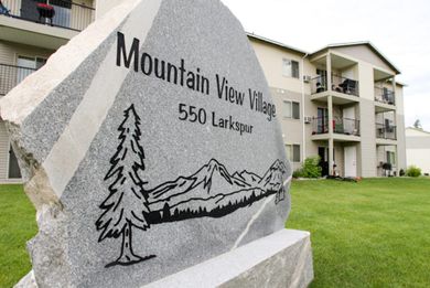 Sign | Mountain View Apartments