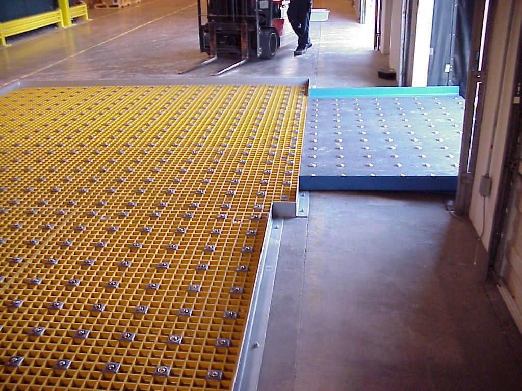 Fiberglass grating
