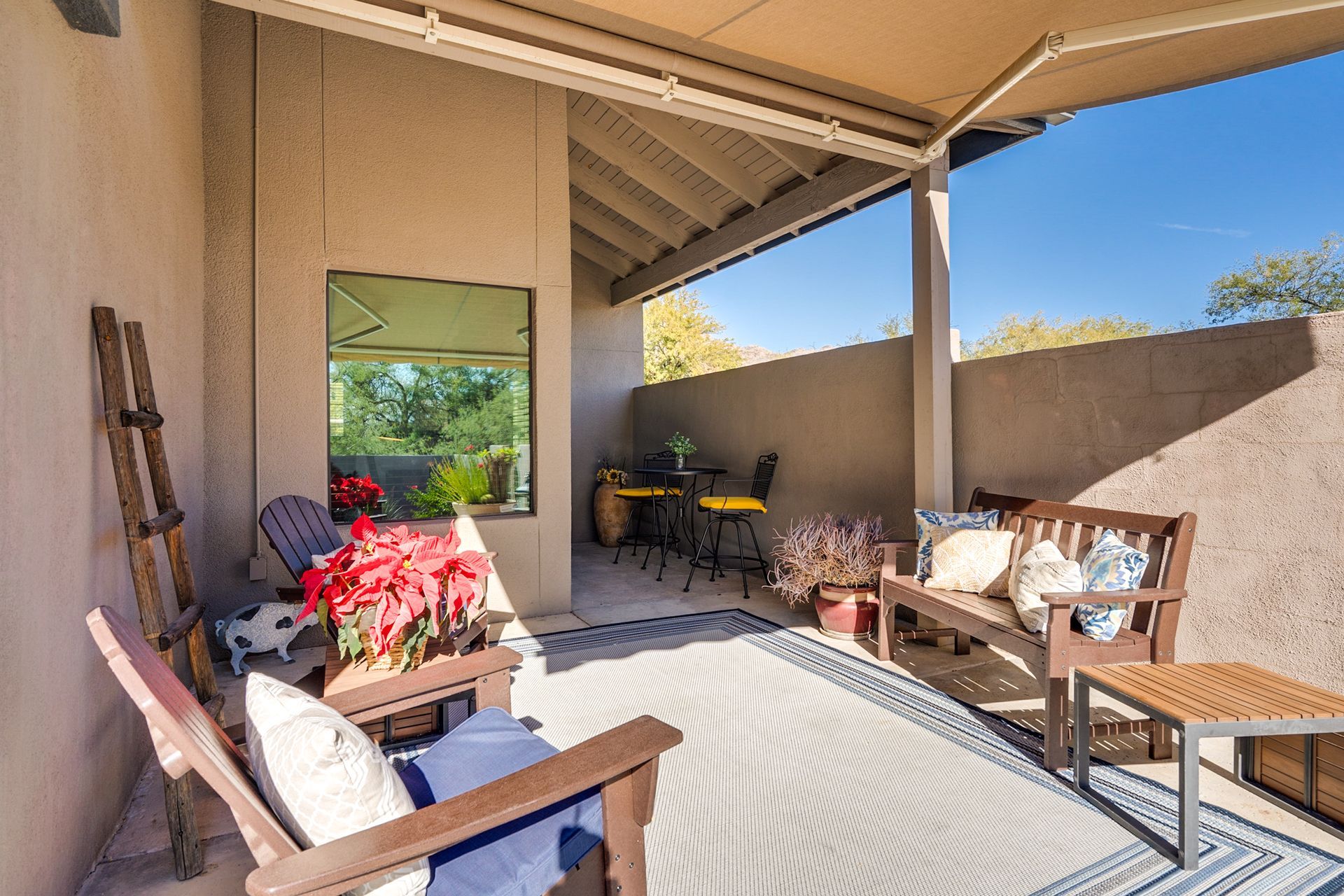 relax in these chairs on the patio