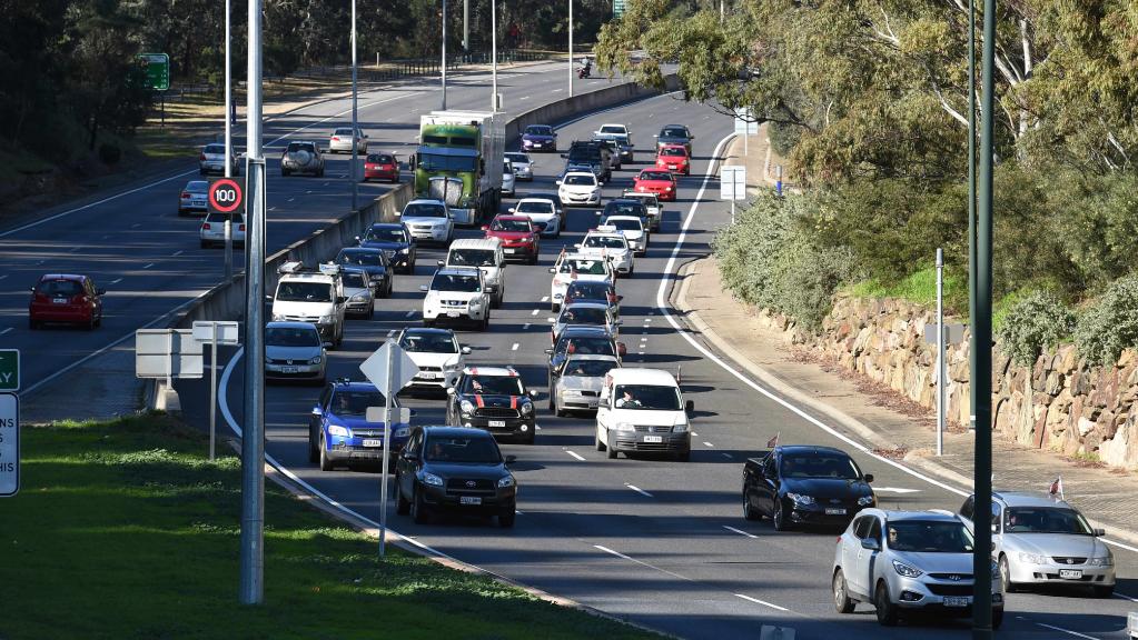 Image of multi laned road Adelaide