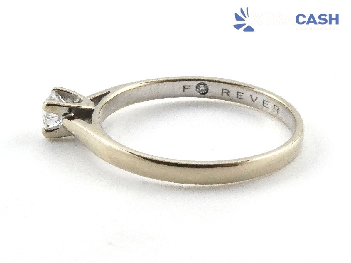 18ct White Gold Diamond Solitaire Ring