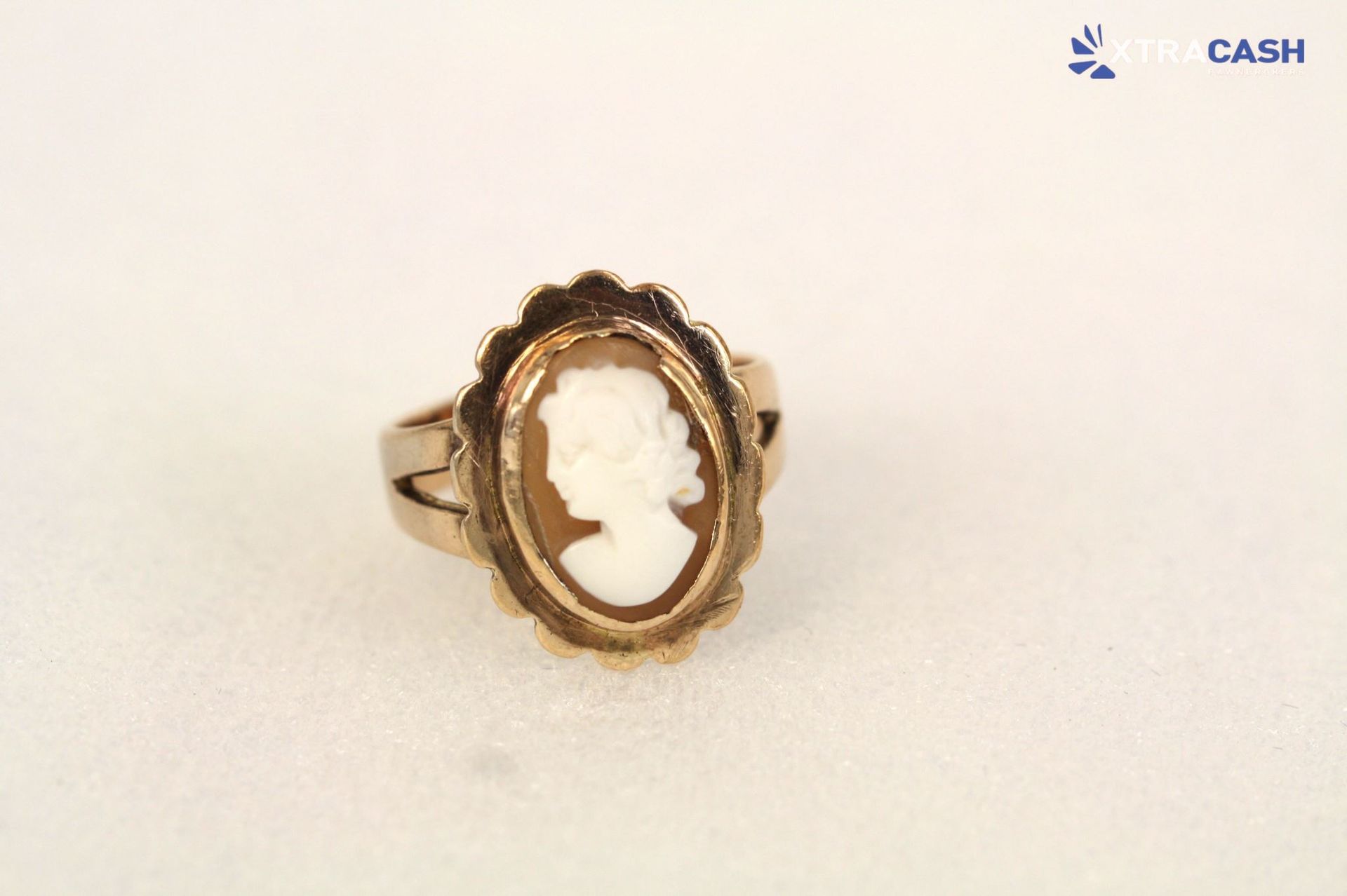 9ct  Gold Cameo Ring