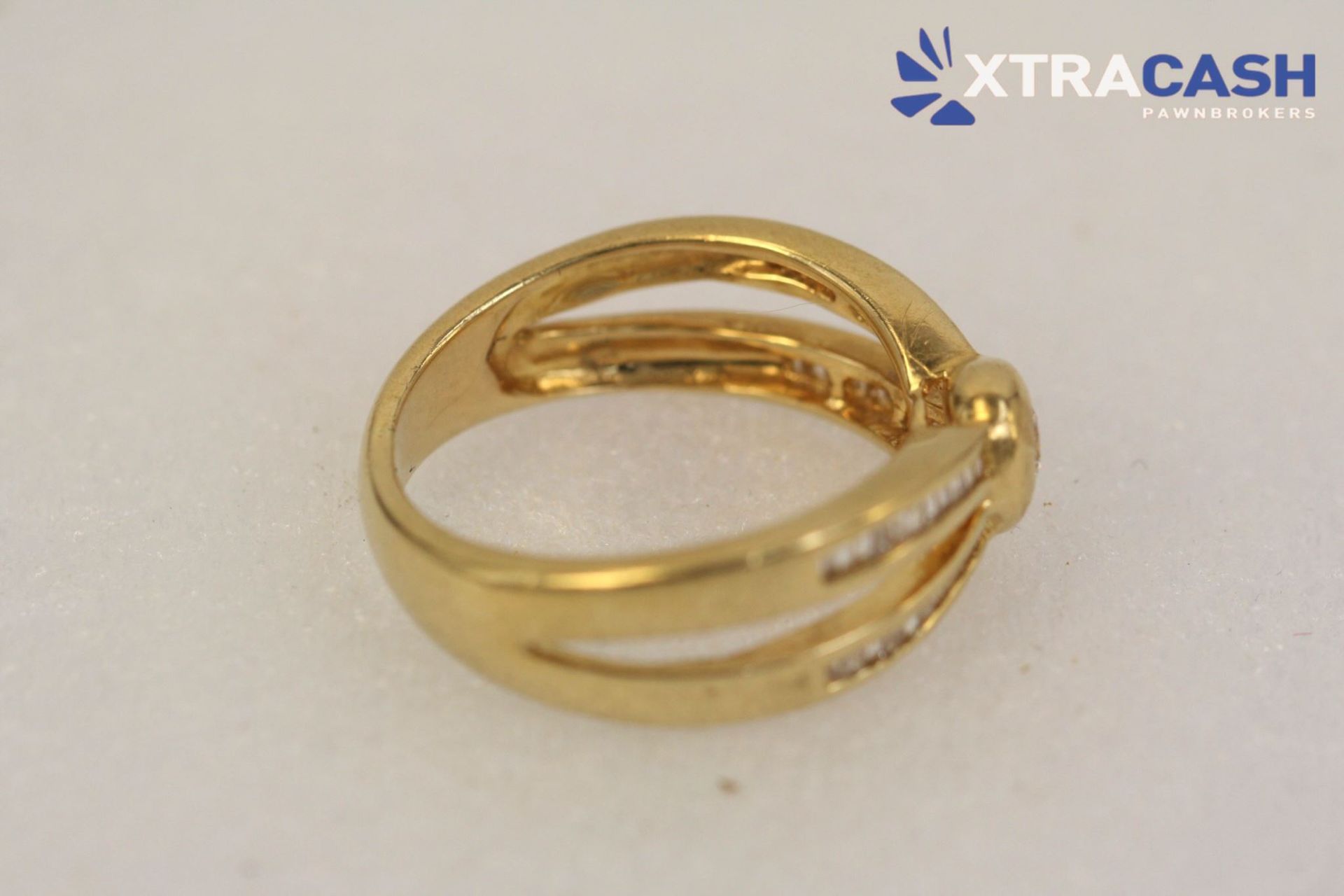 18ct Yellow Gold Diamond Twist Ring