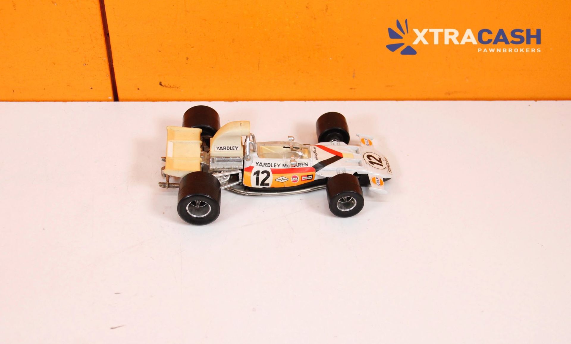 Yardley McLaren 1974 Polistil 1:25 M19-F.1 Racing Car