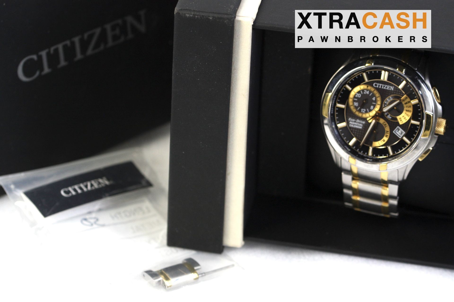 Citizen Eco-Drive Classic 8700 (42mm) Black Dial / Two-Tone Stainless Steel