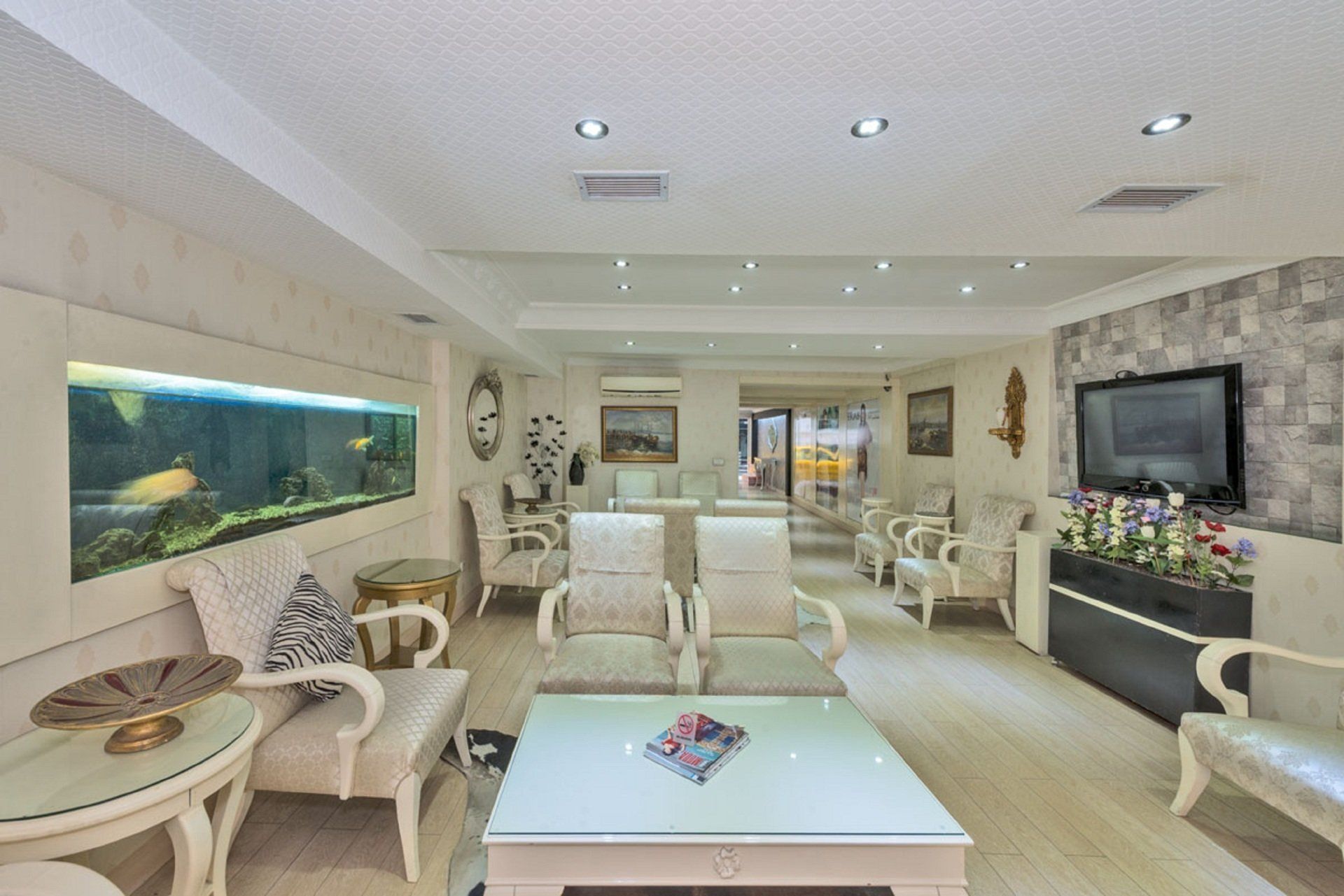 fatih hotel corner, lobby