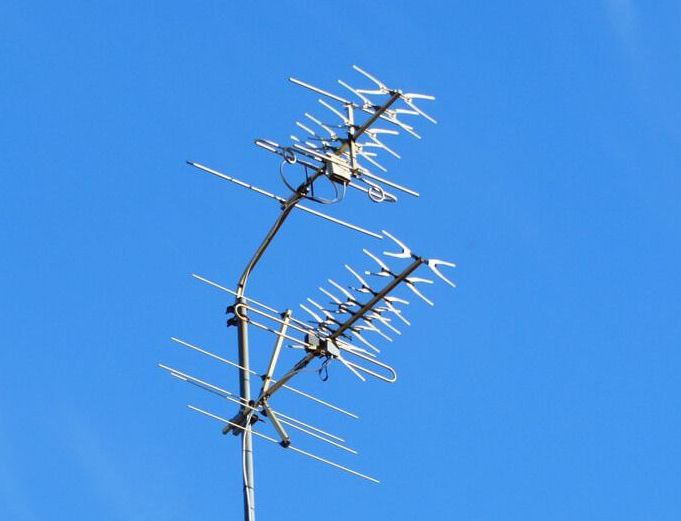 Shared aerial system