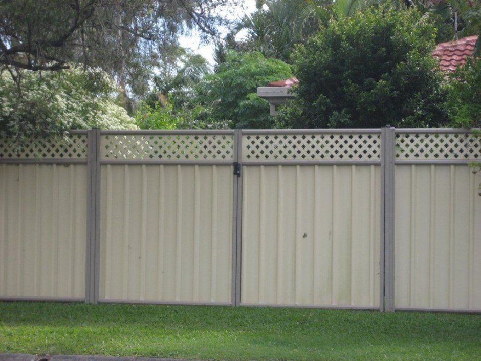 Beige Colorbond Fence with Gate — Fencing in Burleigh Heads,  QLD