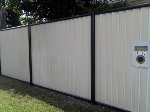 Modern Front Gate — Fencing in Burleigh Heads,  QLD