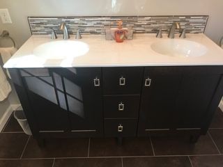 Sinks and Cabinets in Bathroom