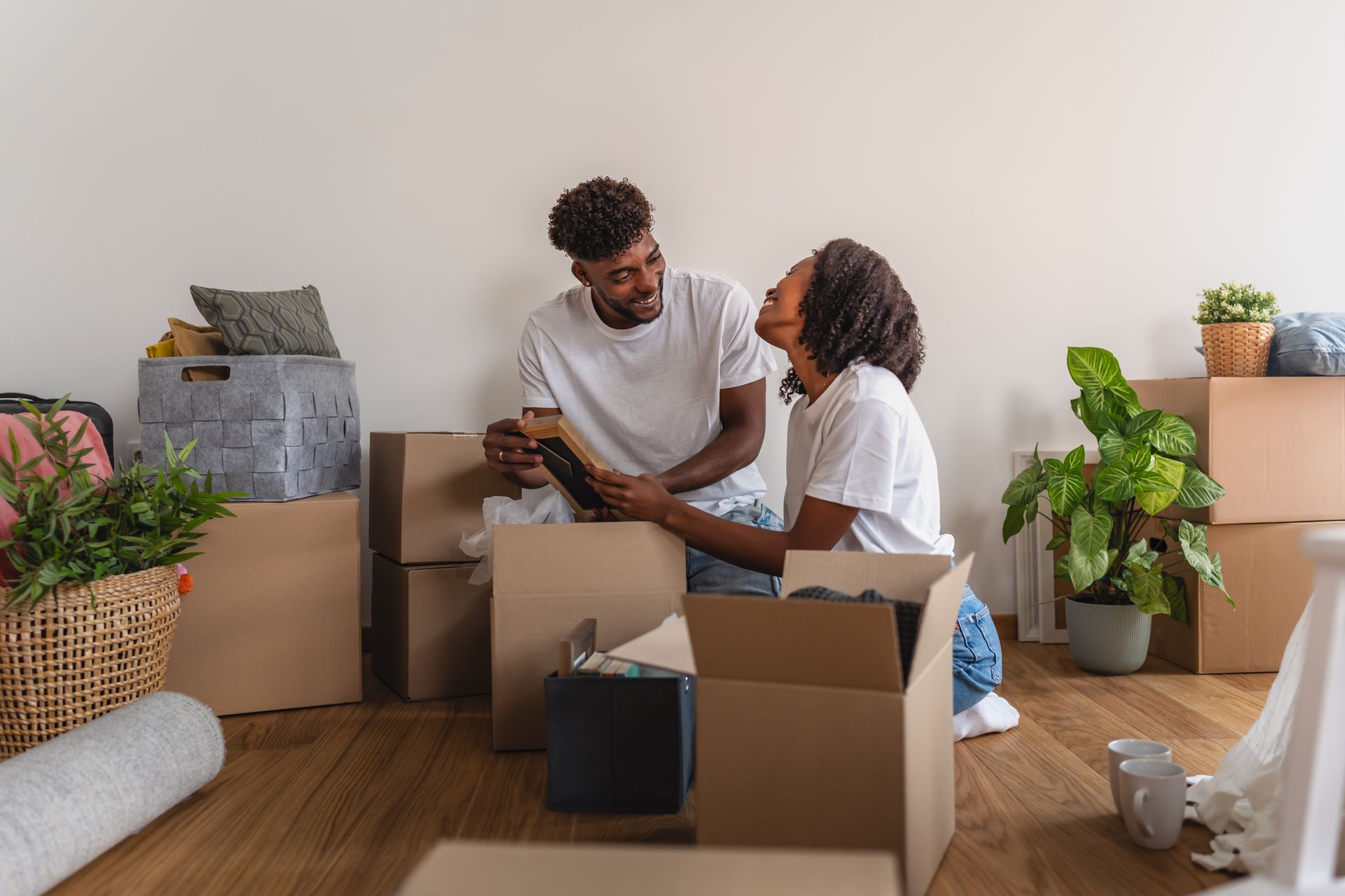 How to Make Memorial Day Weekend Moving Easy: Timelines & Pro Tips