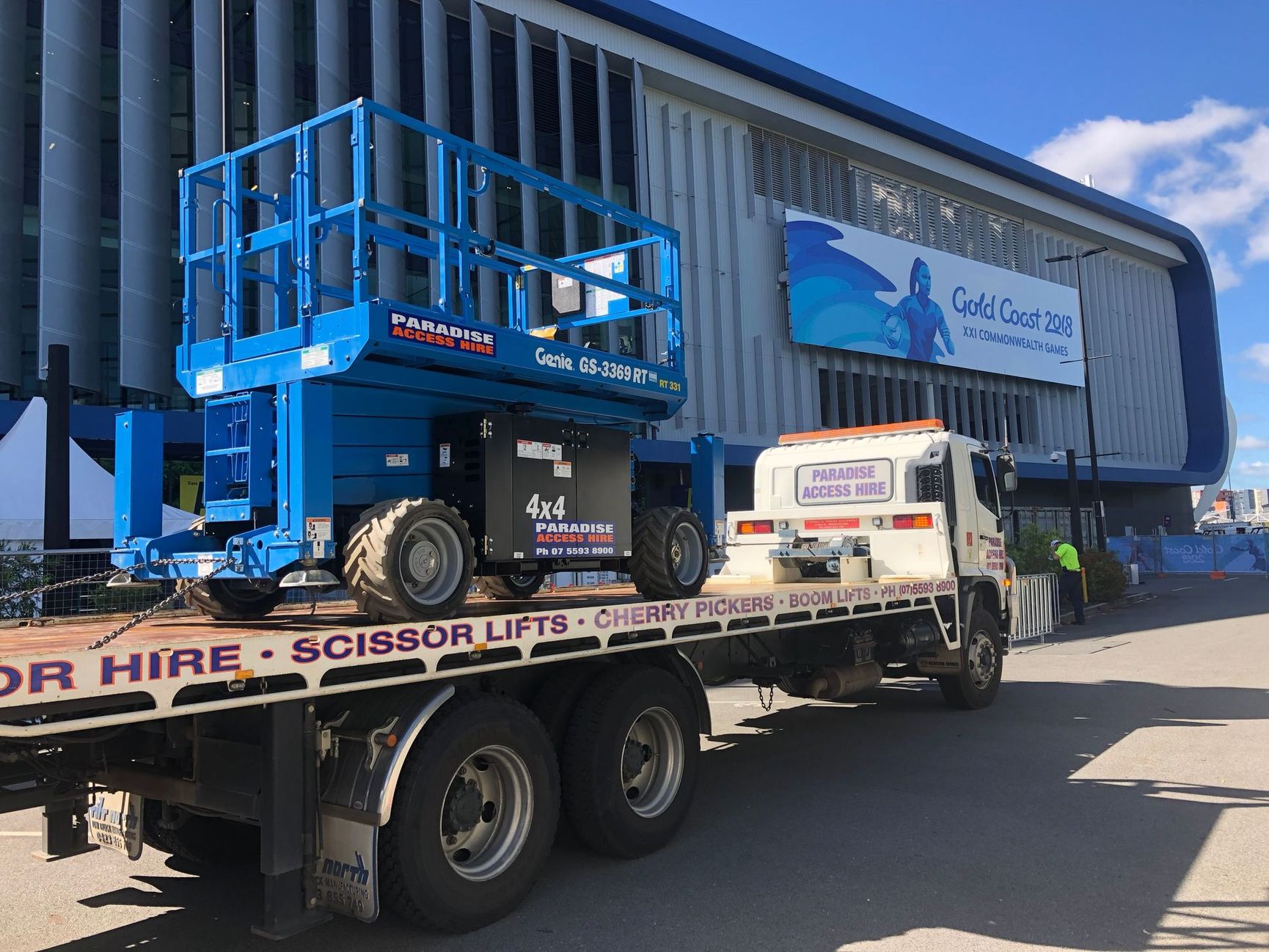 elevated work platform scissor lift  hire Burleigh Heads