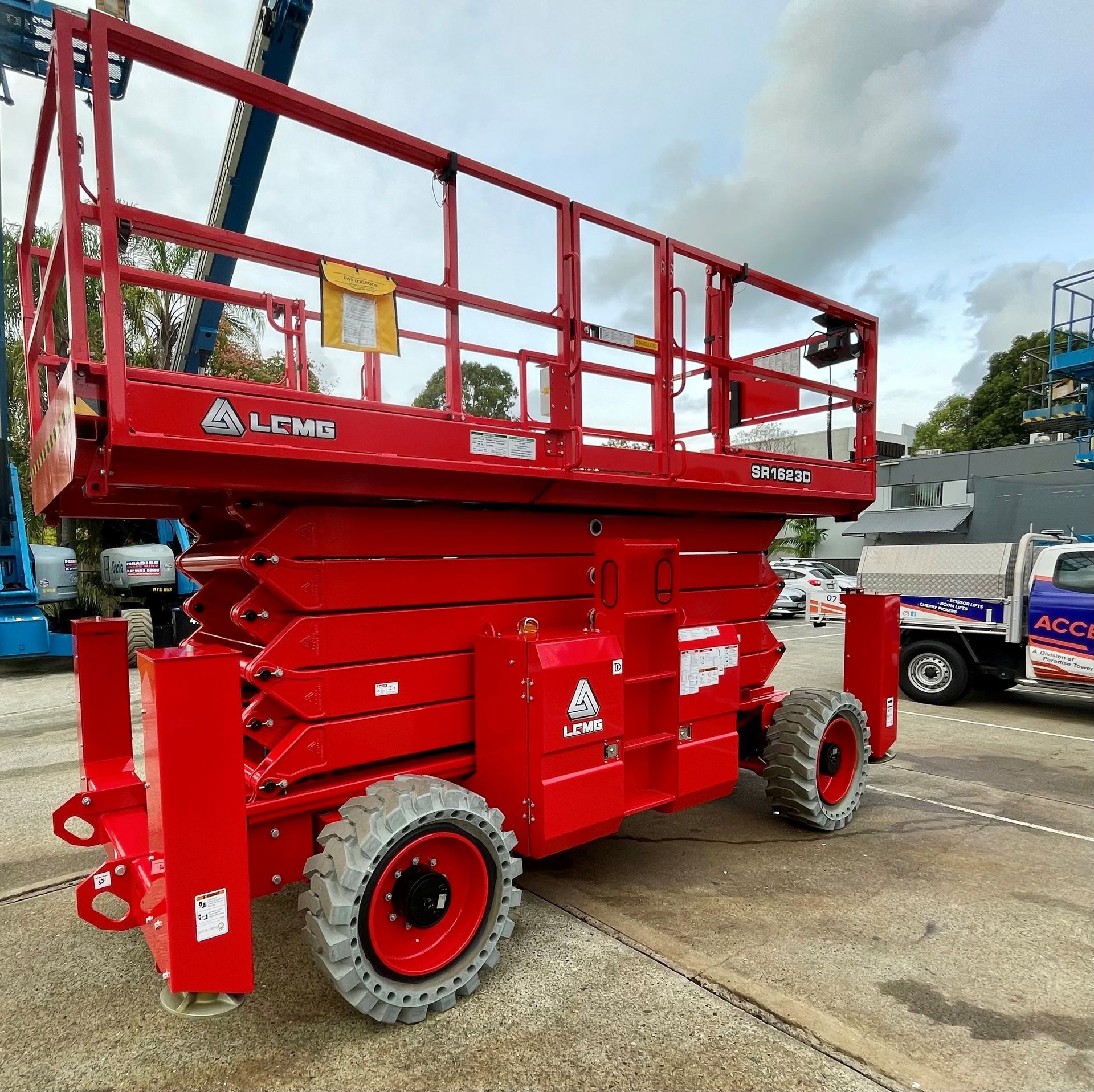 LGMG 15m RT Scissor Lift