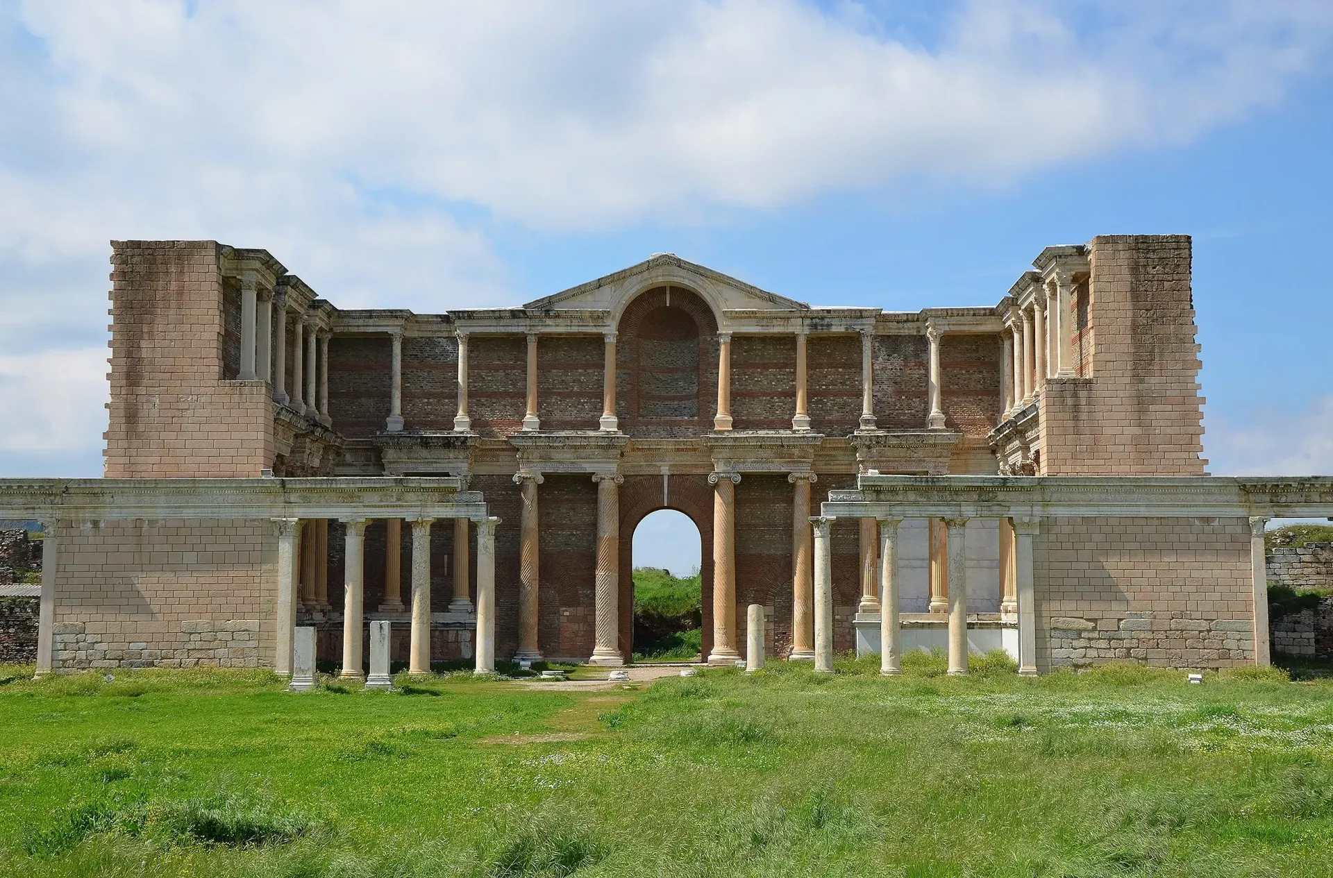 Sardis gymnasium ruins