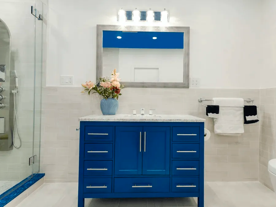 Deciding How to Update Your With Knobs or Handles