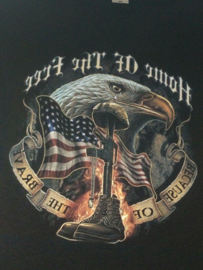 stampa digitale su maglia nera