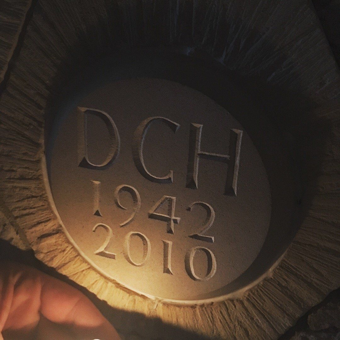 Stone carving for niche cover