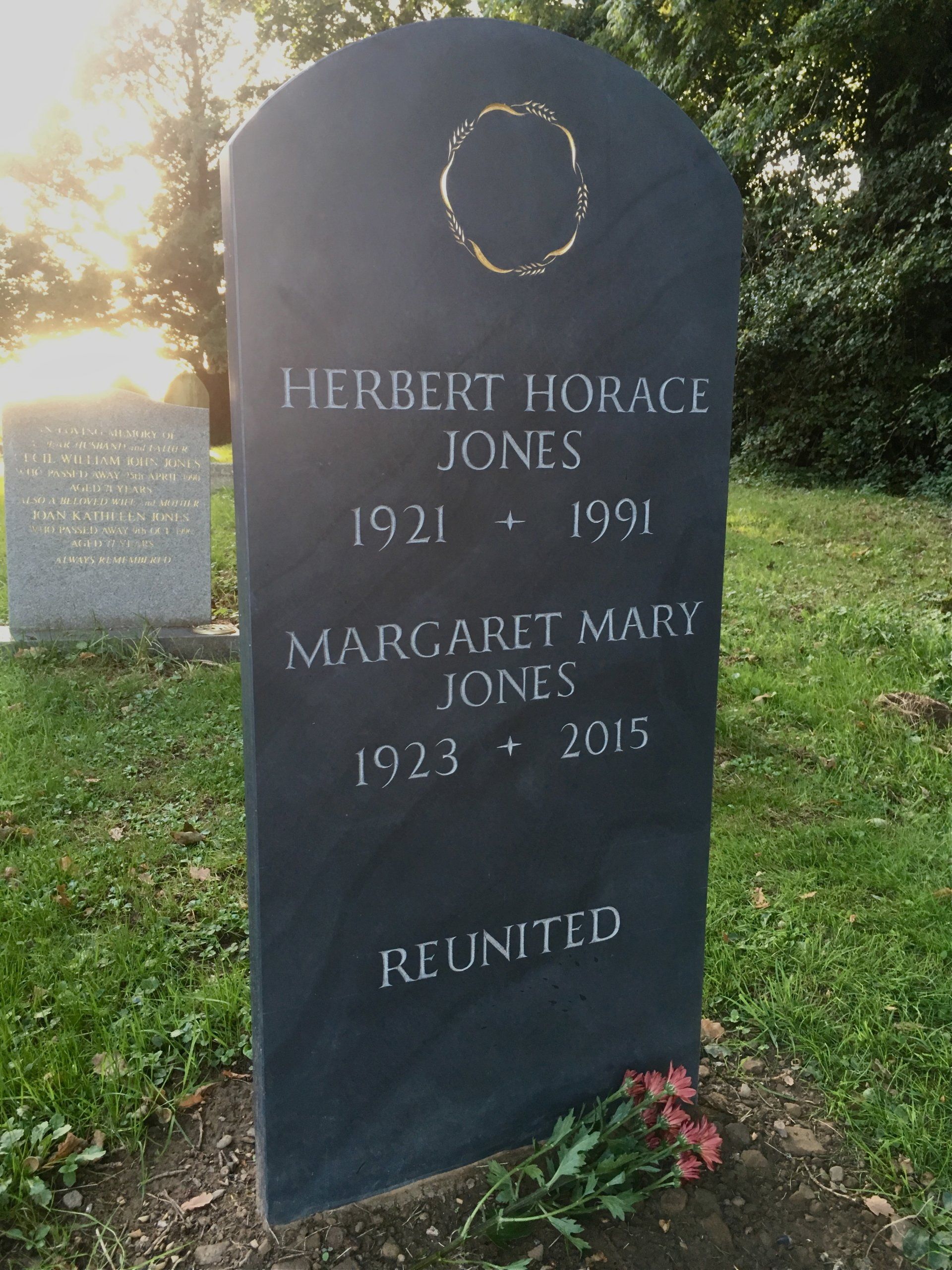 Bridgnorth memorial mason