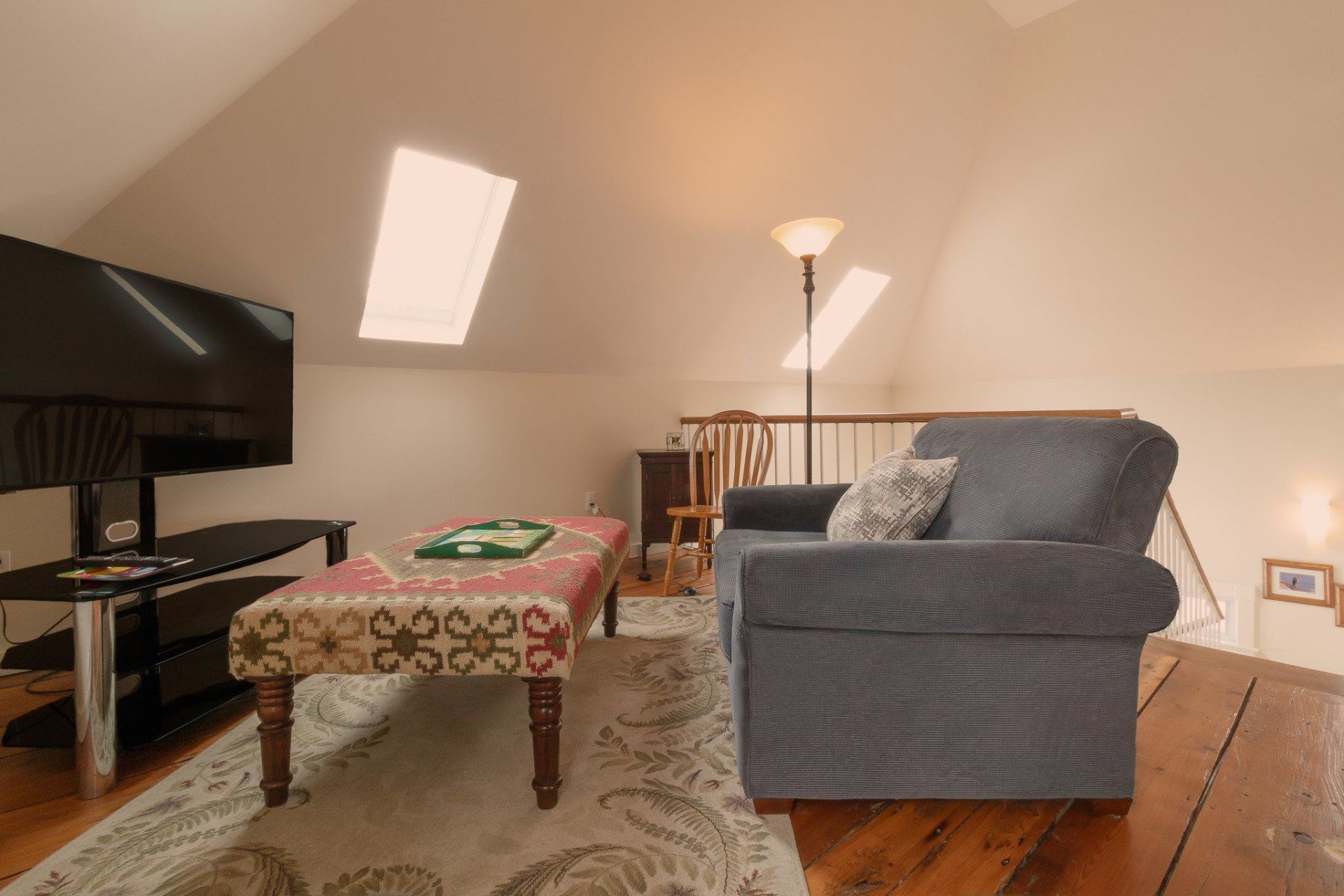 Image of family room in Lunenburg Cottage | Alicion