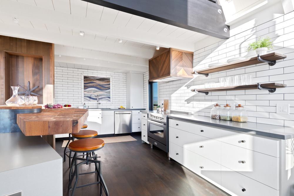 Kitchen Design With Tiles On The Wall