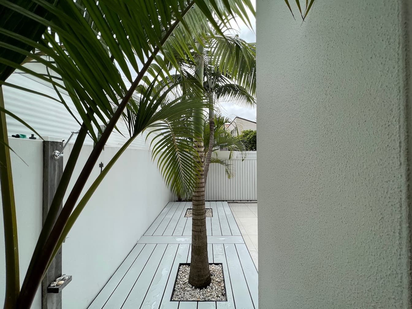 Outdoor shower and deck - Home Extensions Gold Coast