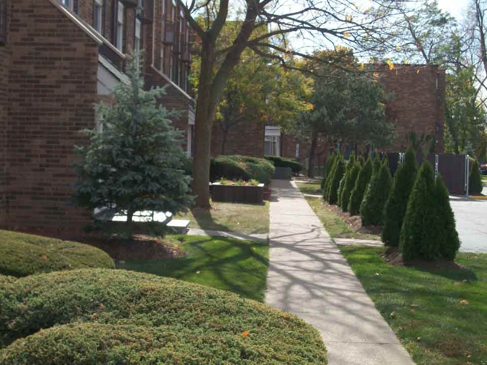 Apartments Front - Affordable Rental Apartments in Elgin, IL