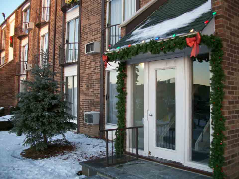 Apartments Front Door - Affordable Rental Apartments in Elgin, IL
