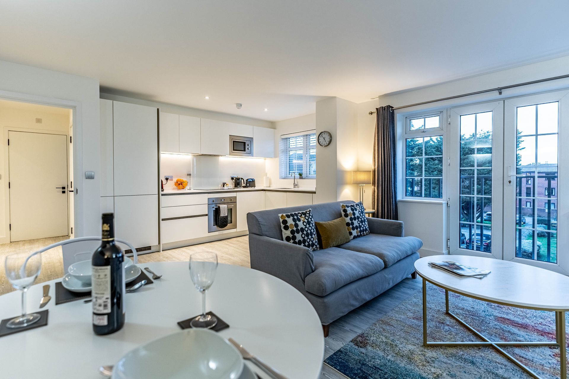 Serviced Apartment in Reading - Living Room