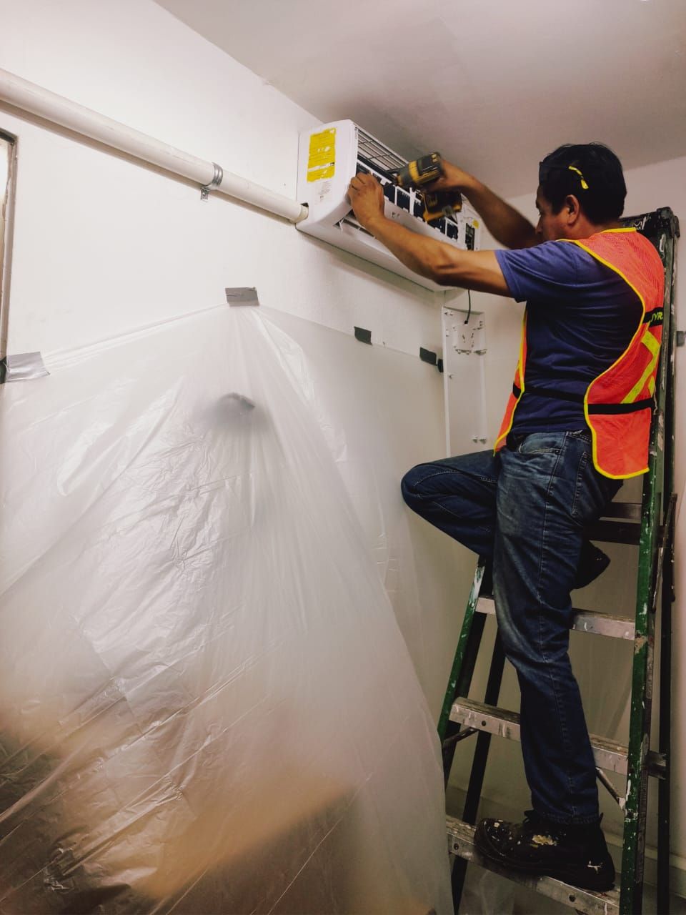 MANTENIMIENTO, CONSTRUCCIÓN Y CLIMAS CMYC