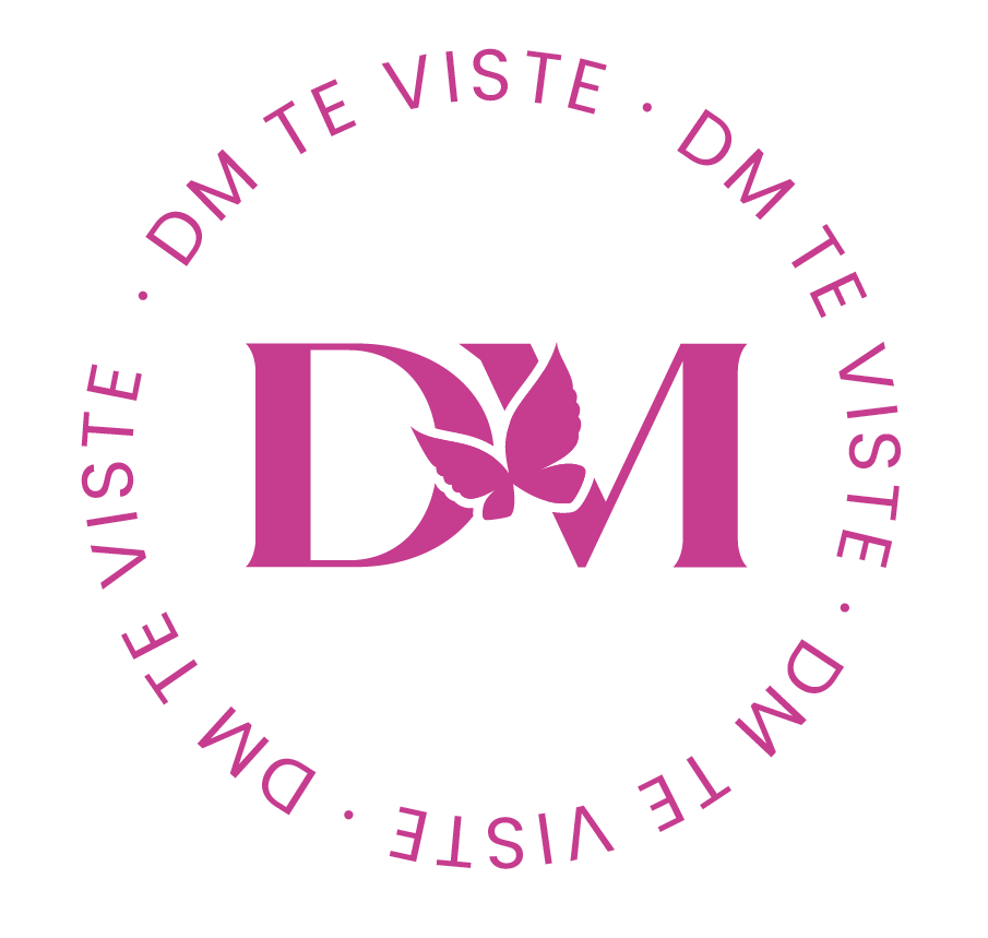Un logotipo para una empresa llamada dm te viste