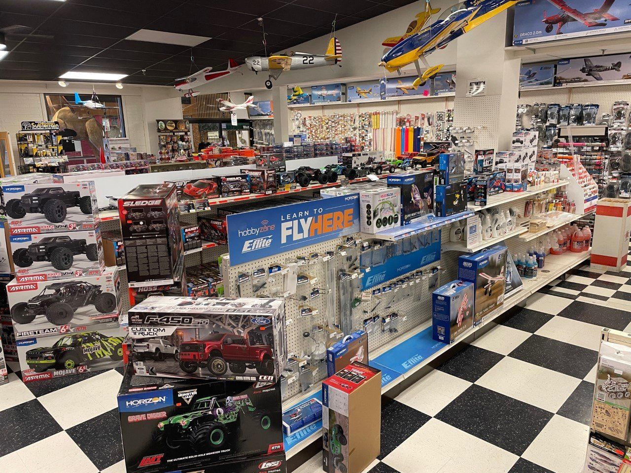 Dee and Mee Hobbies Planes, Trains & Automobiles Fairlawn Plaza