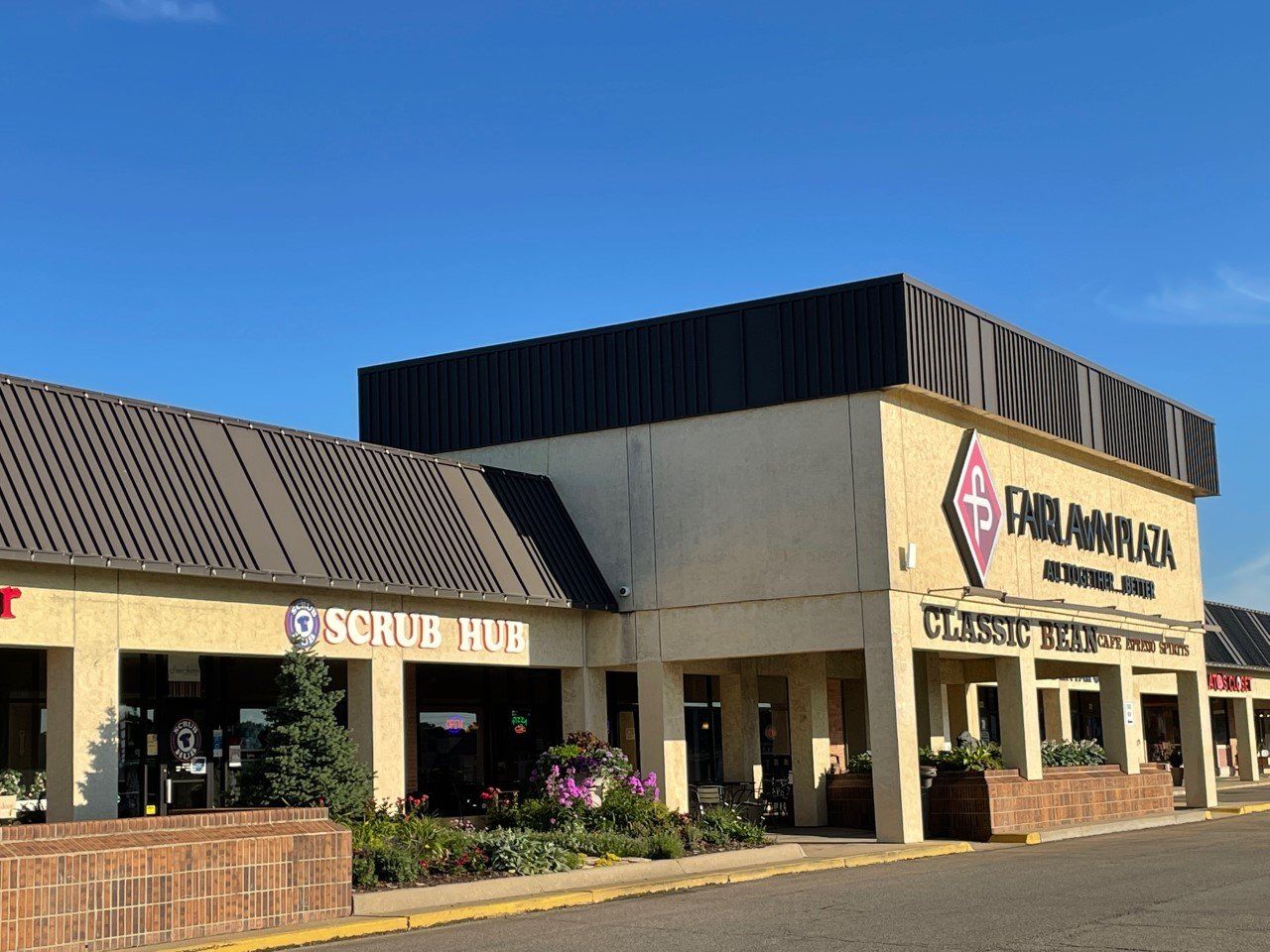 The Flowers at Fairlawn Plaza Shopping Center, Topeka KS