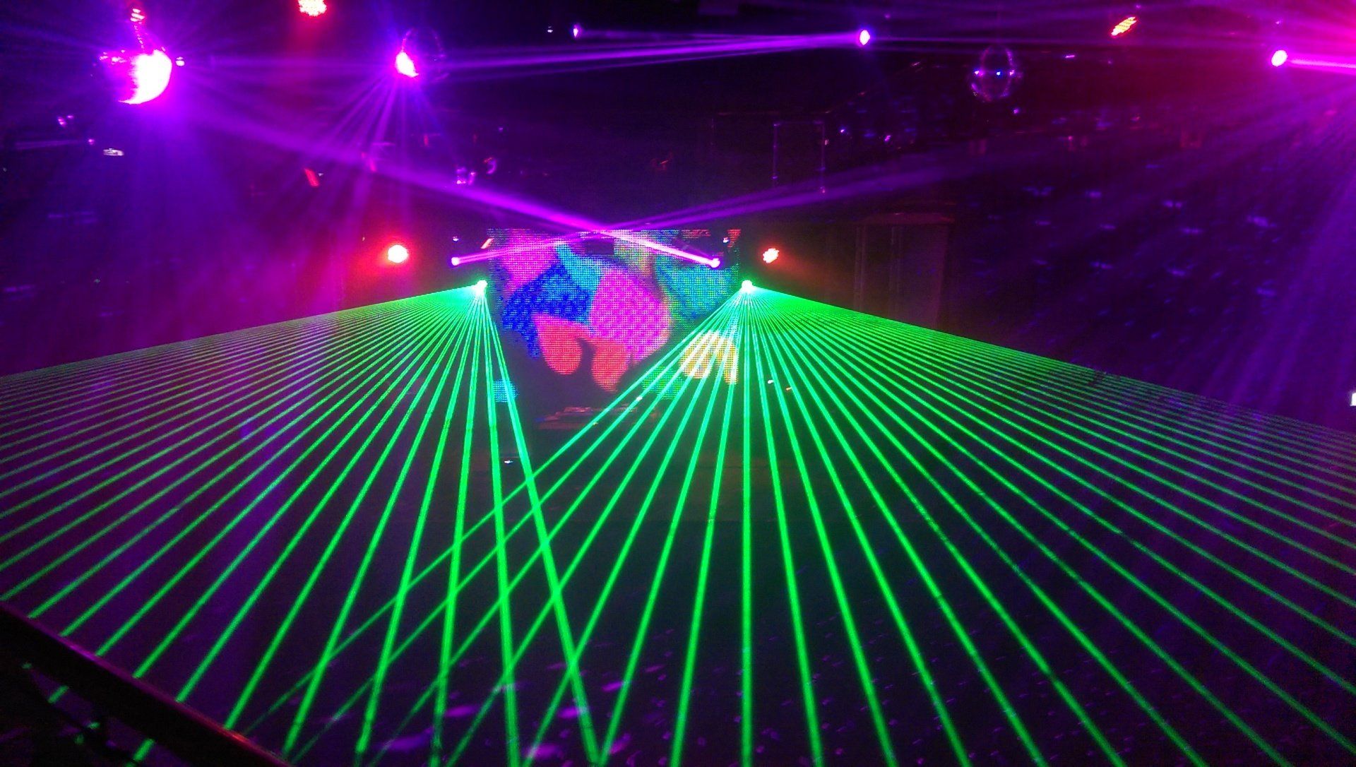 Lasershow, winkiMEDIA