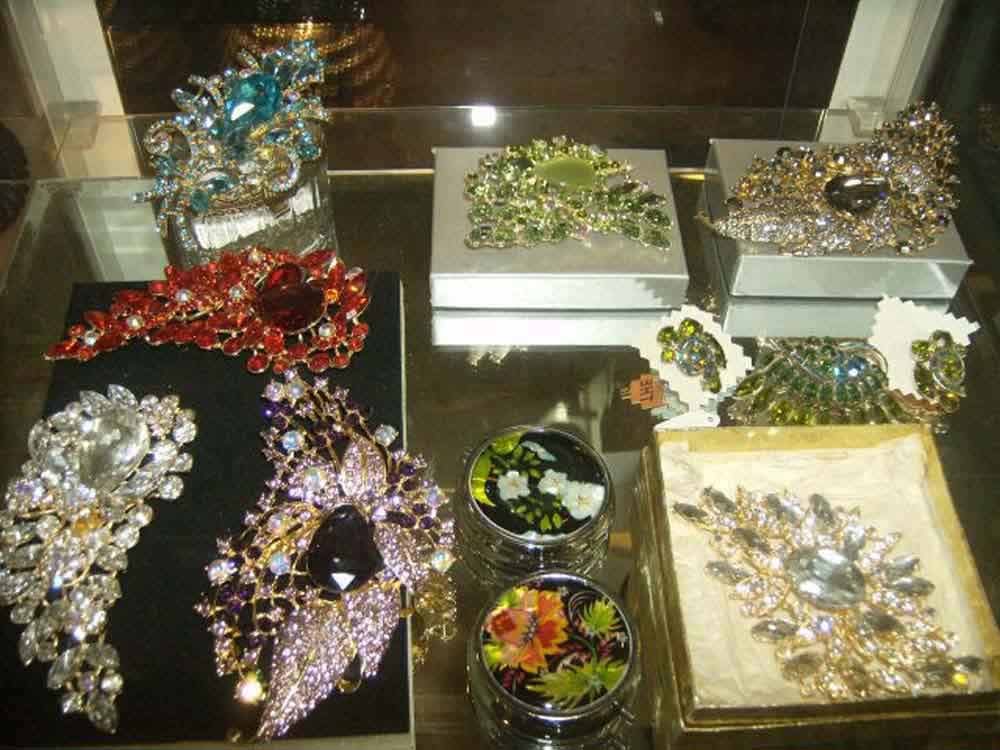 Lots Of Jewelry  in Sacramento, CA