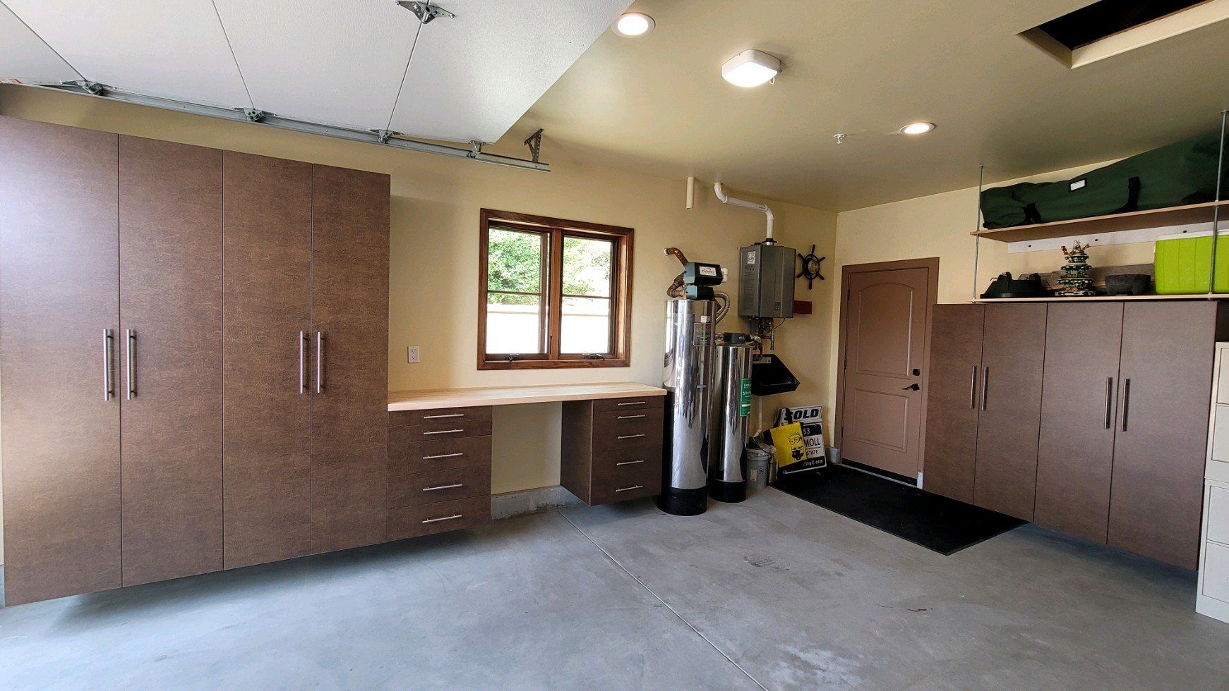 Custom Garage Cabinet System