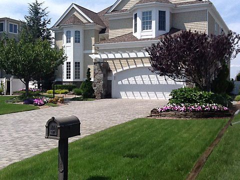 Lawn with Mailbox — Lakewood, NJ — Howard Payne Landscaping & Design Inc.