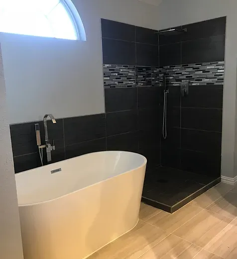 Bathroom With Windows — Dallas, TX — Sosa Construction