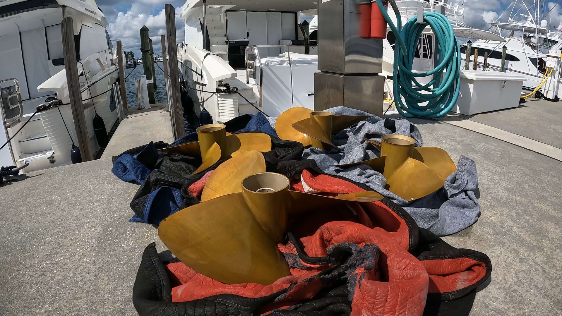 Volvo Penta IPS 1200 Propeller Change - 60' Absolute