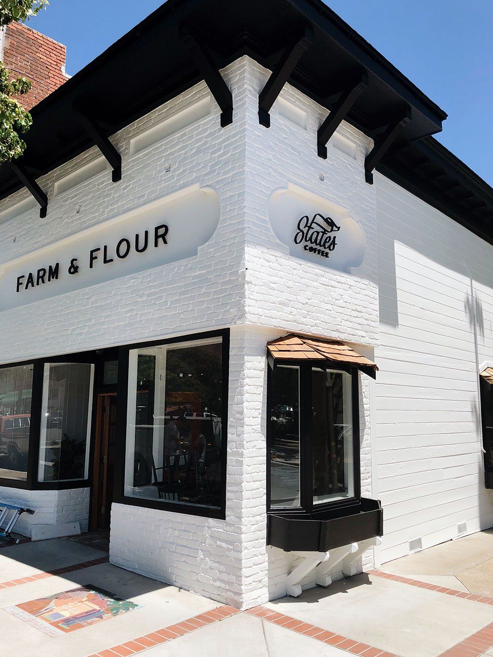 Front of Farm & Flower building in Benicia