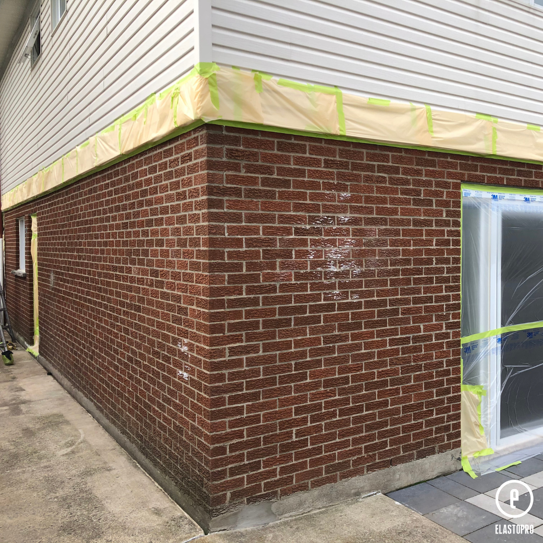 un mur de briques d'une maison 