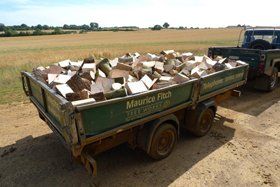 wood-chipping-northamptonshire-oxfordshire-leicestershire-warwickshire-maurice-fitch-tree-works-tree-grinding