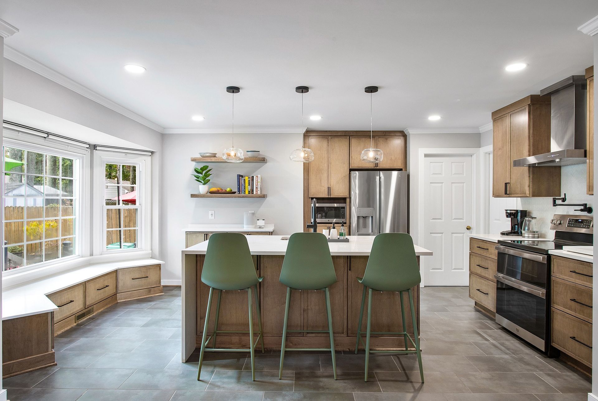 A photo of the Nguyen kitchen after our project