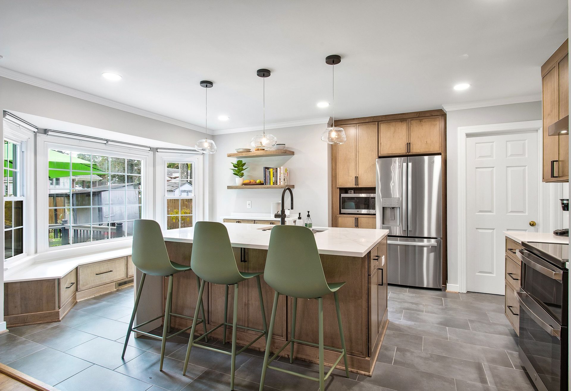 A photo of the Nguyen kitchen after our project