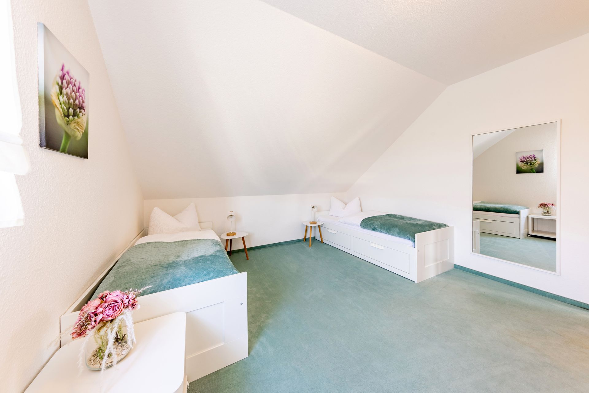 Ferienwohnung Hainleiteblick - Zweites Schlafzimmer mit zwei Einzelbetten