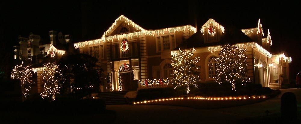 MC Holiday Lighting | Exterior Holiday Lighting | NY, NJ, CT Tri-State Area