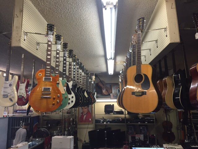 guitars at Maine Pawn - Shop local pawn shops West Covina, CA / pawnbrokers West Covina, CA