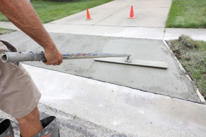 An image of Concrete Contractor making repairs
